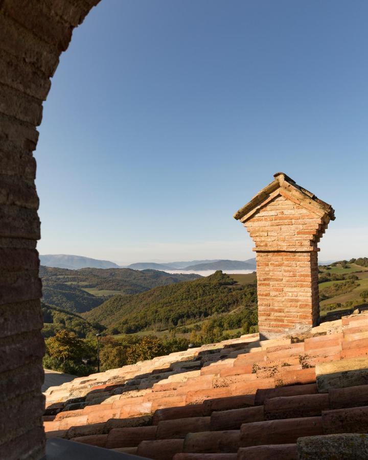 Tenuta Borgo Santa Cecilia Gubbio Exterior photo