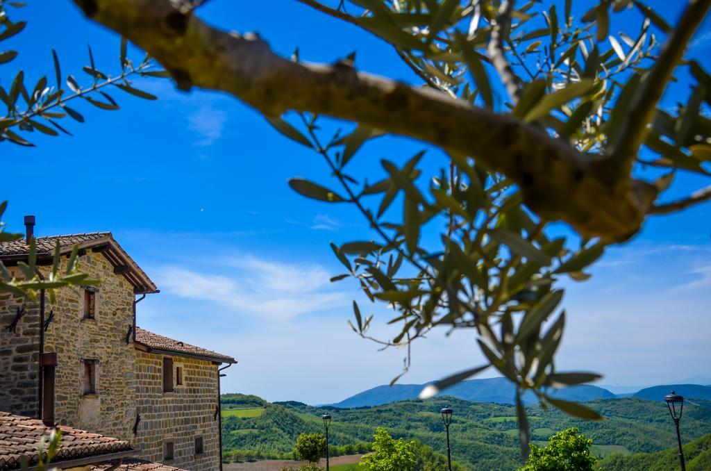 Tenuta Borgo Santa Cecilia Gubbio Exterior photo