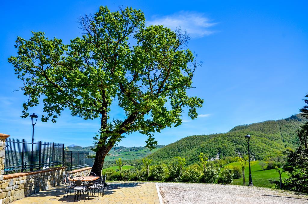 Tenuta Borgo Santa Cecilia Gubbio Exterior photo